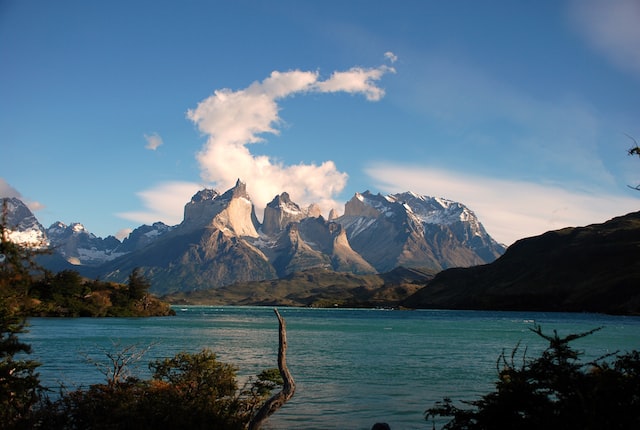 Torres del Paine Snowcatt photo, Unsplash