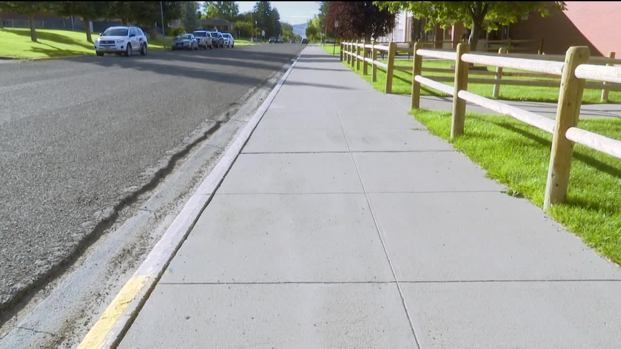 sidewalk1.jpg