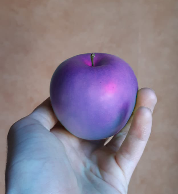 purple apple.png